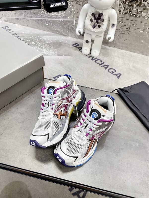 Balenciaga Runner Trainers Multicolor For Women 677402W3RB68123