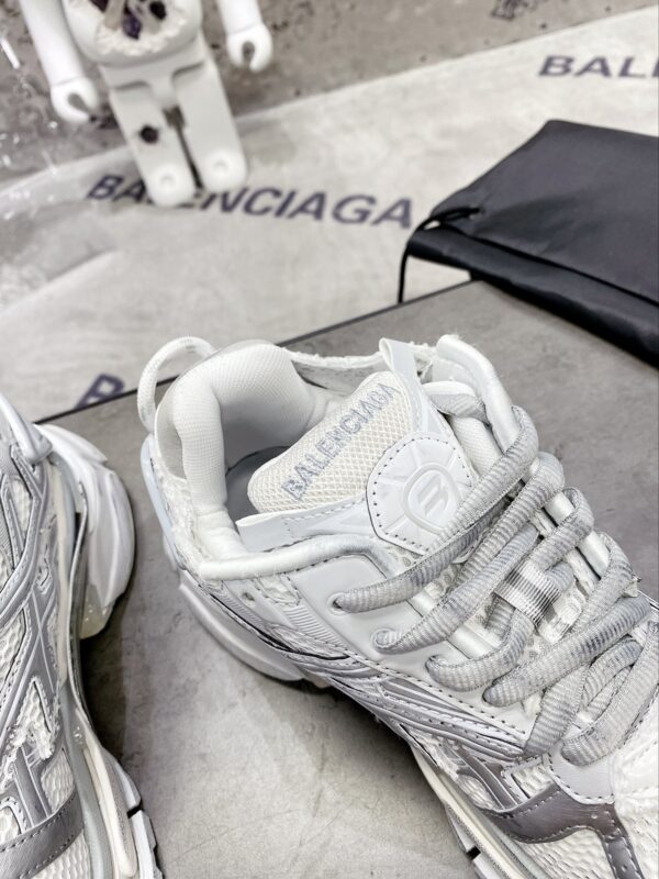 Balenciaga Runner Trainers White/Grey For Women