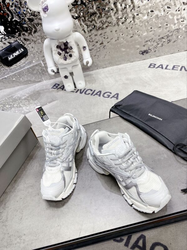 Balenciaga Runner Trainers White/Grey For Women