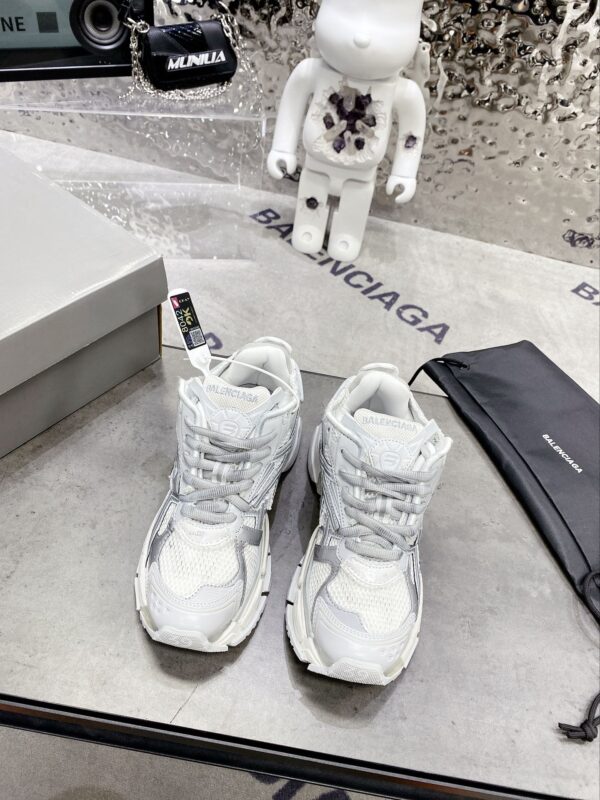 Balenciaga Runner Trainers White/Grey For Women
