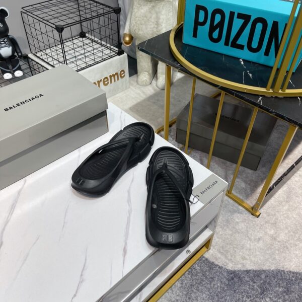 Balenciaga Slide Sandal Black For Women