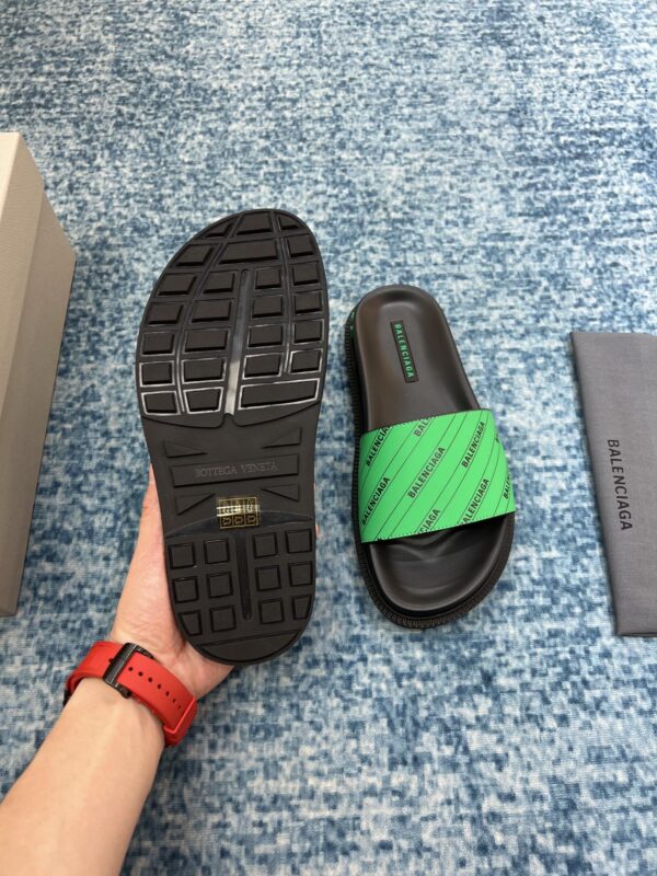 Balenciaga Slide Sandal Black/Green For Women