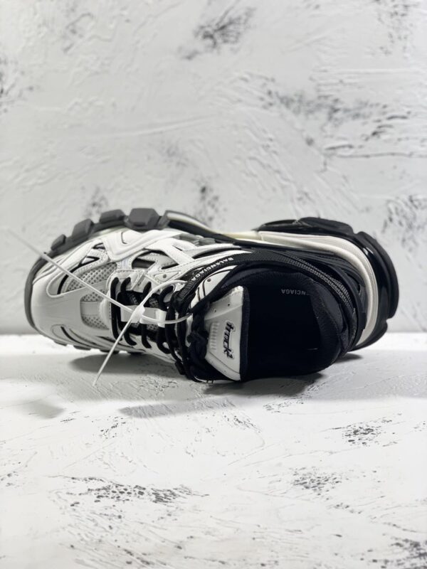Balenciaga Track.2 Clear Sole Trainers Black/White For Women