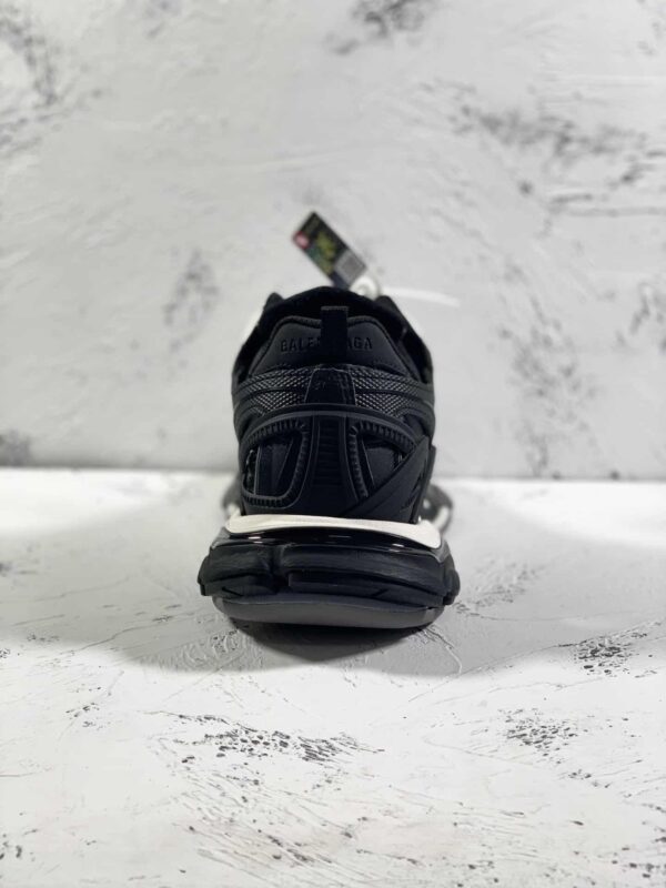 Balenciaga Track.2 Clear Sole Trainers Black/White For Women