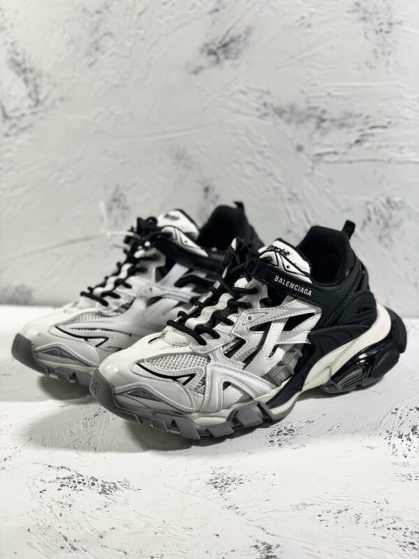 Balenciaga Track.2 Clear Sole Trainers Black/White For Women
