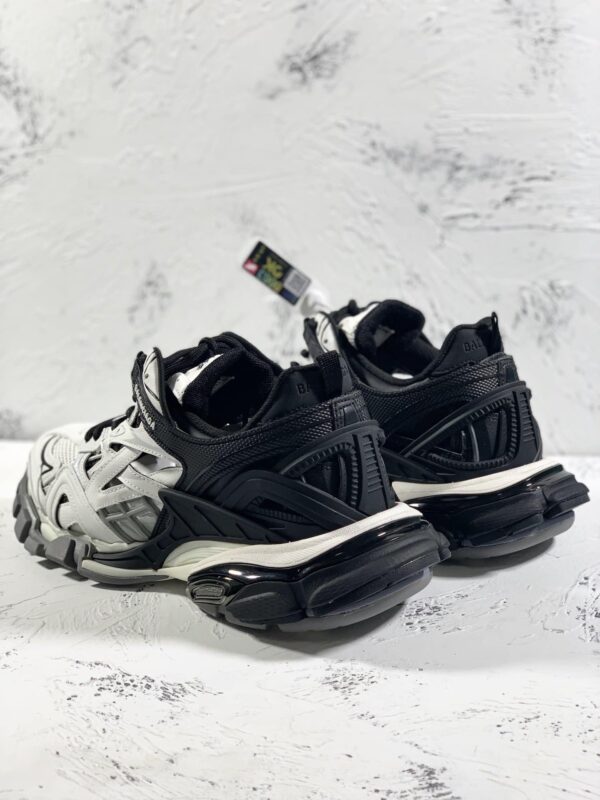 Balenciaga Track.2 Clear Sole Trainers Black/White For Women