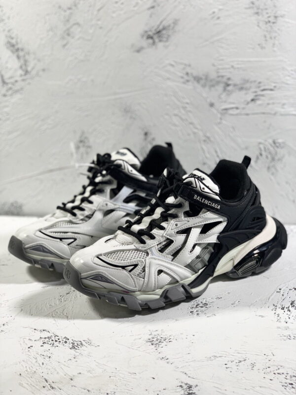 Balenciaga Track.2 Clear Sole Trainers Black/White For Women