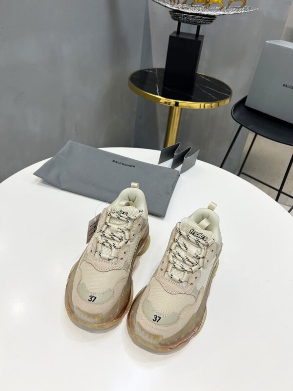 Balenciaga Triple S Trainers Clear Sole Beige For Women 544351W2GA19710