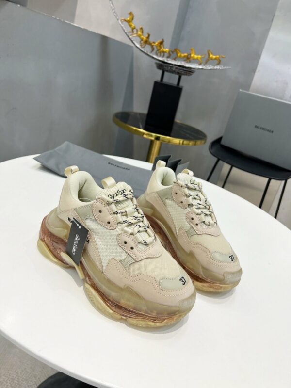 Balenciaga Triple S Trainers Clear Sole Beige For Women 544351W2GA19710