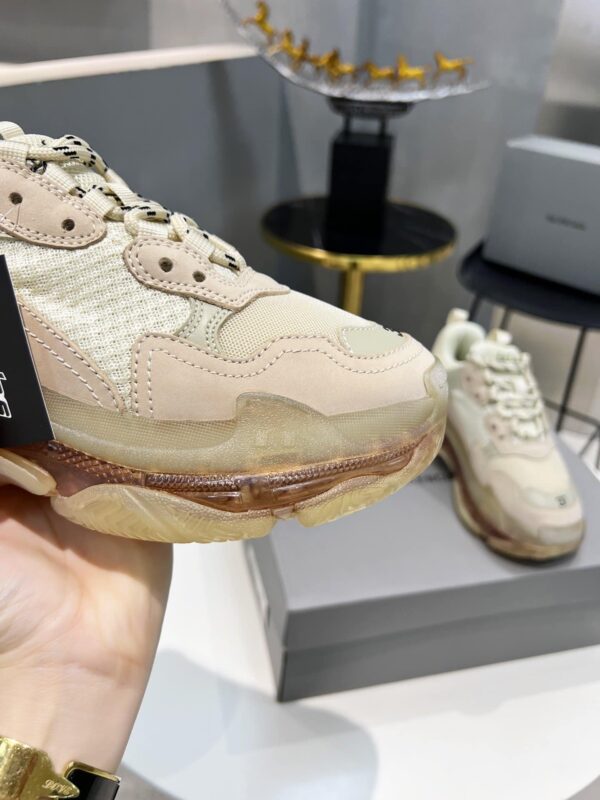 Balenciaga Triple S Trainers Clear Sole Beige For Women 544351W2GA19710
