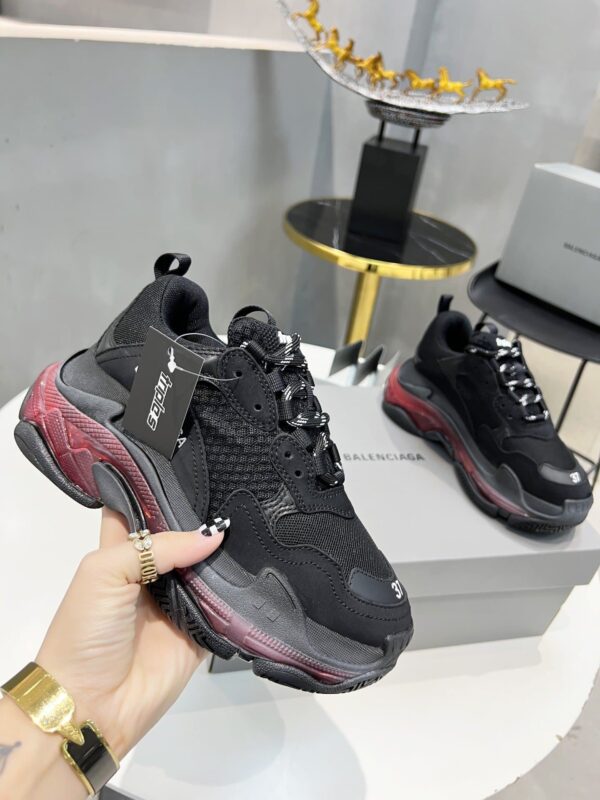 Balenciaga Triple S Trainers Clear Sole Black For Women 544351W2FB11000