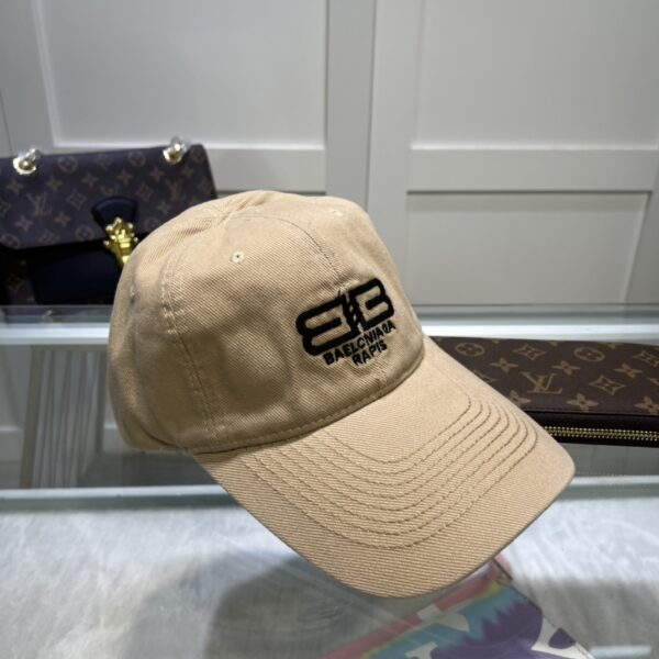 Balenciage BB Paris Icon Cap Cream Cap 704105410B20936
