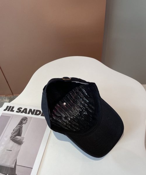 Balenciage BB Sprayed Black Cap