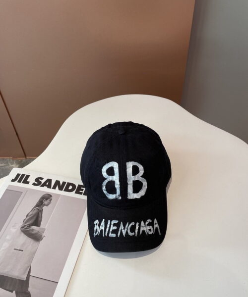 Balenciage BB Sprayed Black Cap