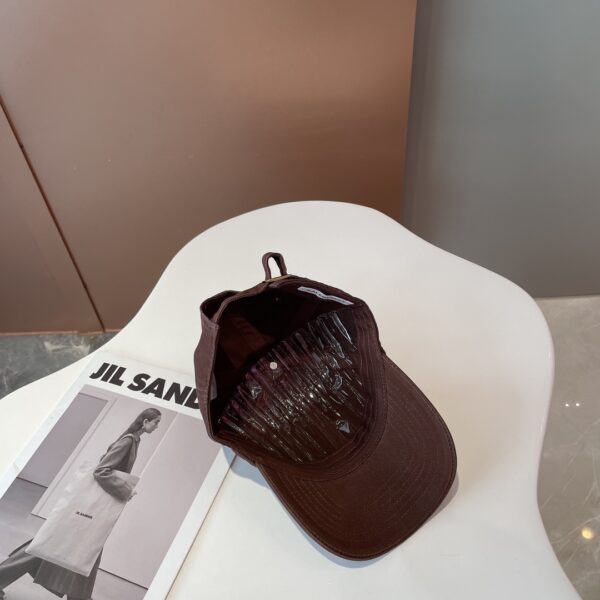 Balenciage BB Sprayed Brown Cap