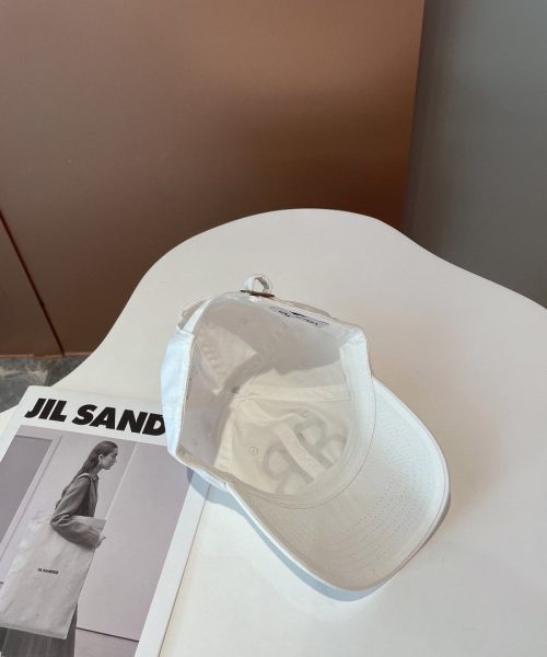Balenciage BB Sprayed White Cap