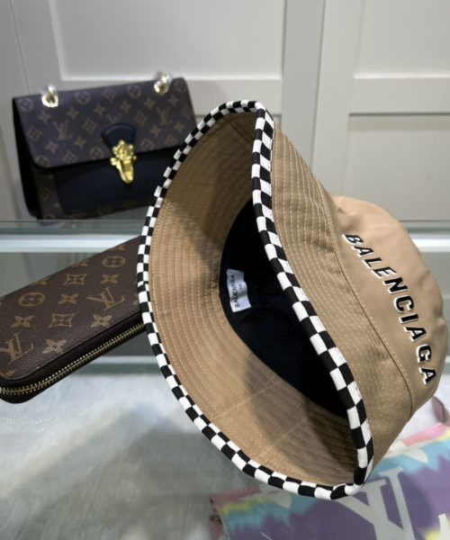 Balenciage Bucket Hat Beige Hat