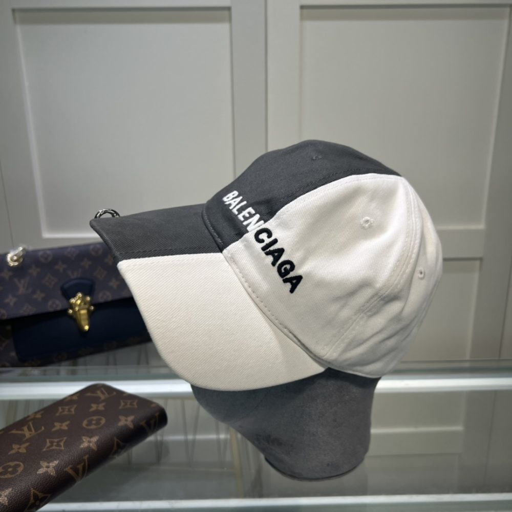 Balenciage Logo Cap Black/White Cap - Image 3