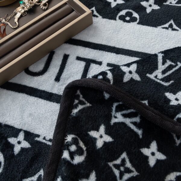 BL002 – Fashion Blanket