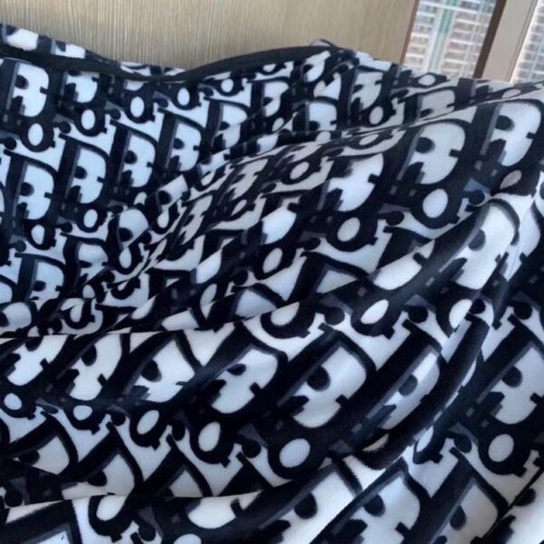 BL052 – Fashion Blanket