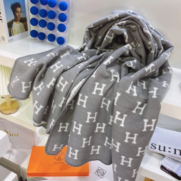 BL061 – Fashion Blanket