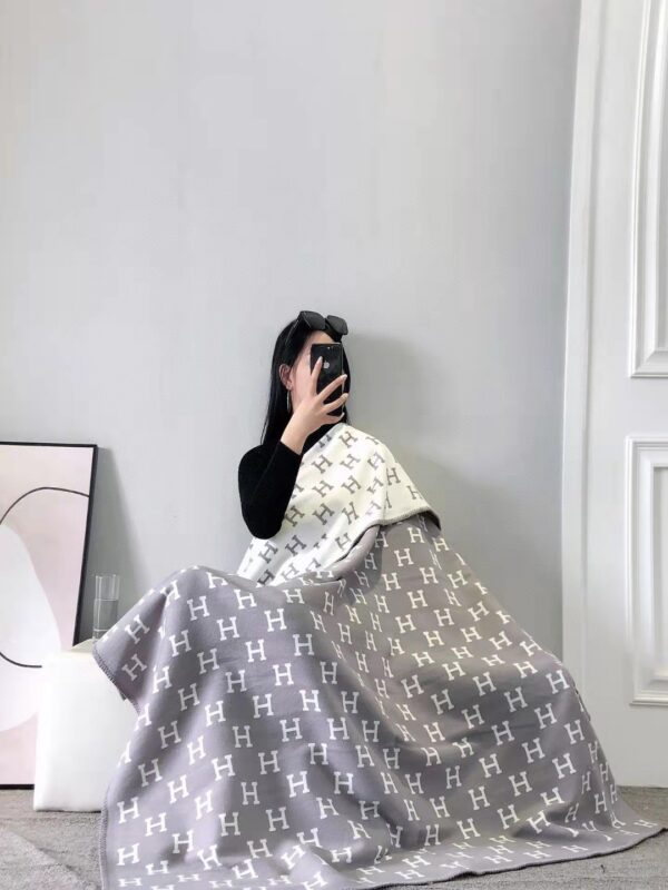 BL061 – Fashion Blanket