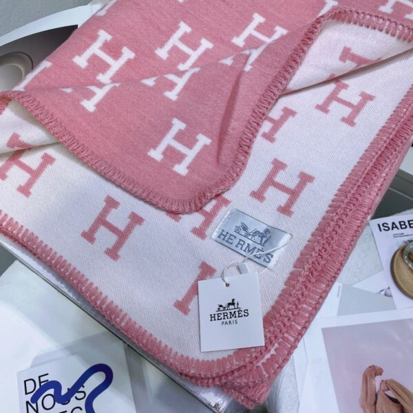BL062 – Fashion Blanket