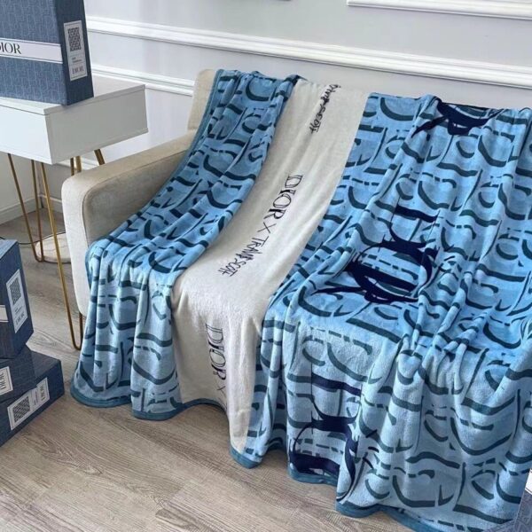 BL067 – Fashion Blanket