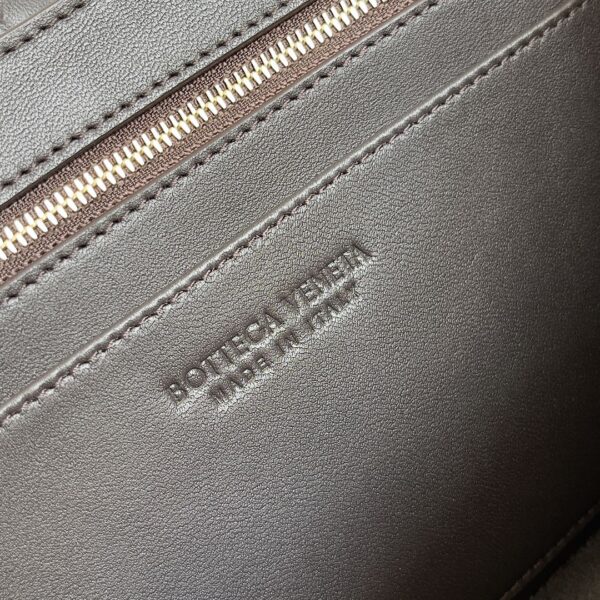 Bottega Veneta Andiamo Medium Bag Brown/Black/White For Women 30cm / 11.8in