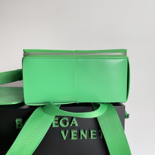 Bottega Veneta Arco Backpack Black/Green/Beige For Women 36cm / 14.7in