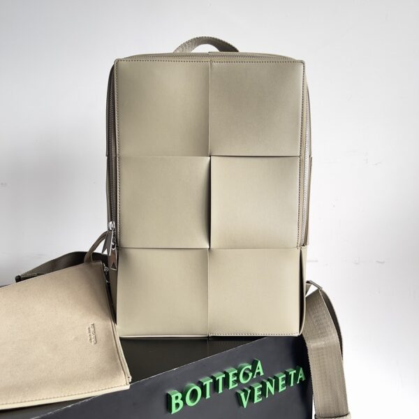 Bottega Veneta Arco Backpack Black/Green/Beige For Women 36cm / 14.7in