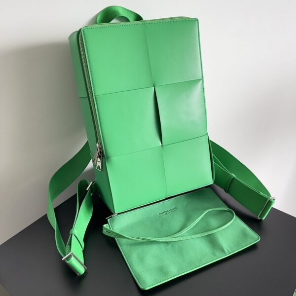 Bottega Veneta Arco Backpack Black/Green/Beige For Women 36cm / 14.7in