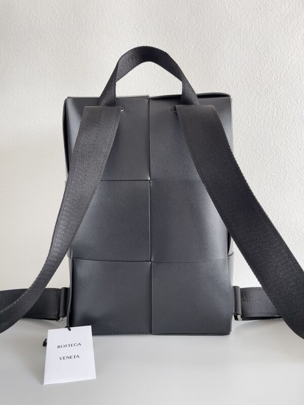 Bottega Veneta Arco Backpack Black/Green/Beige For Women 36cm / 14.7in
