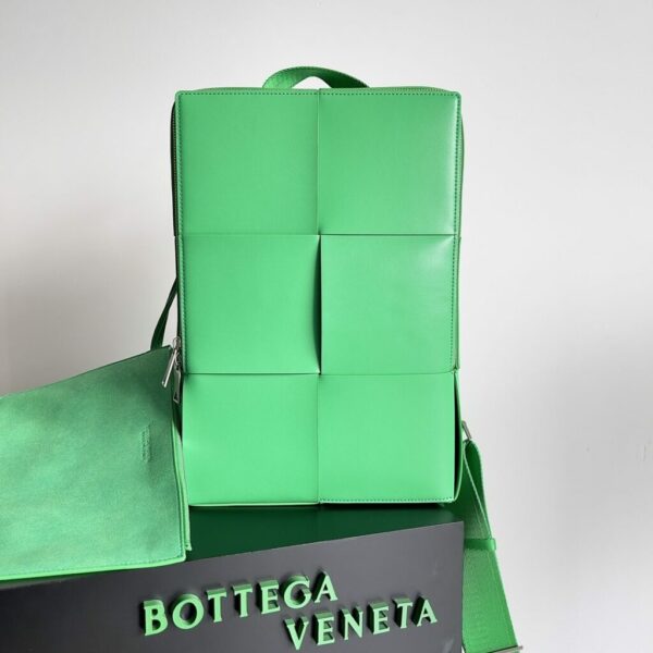 Bottega Veneta Arco Backpack Black/Green/Beige For Women 36cm / 14.7in