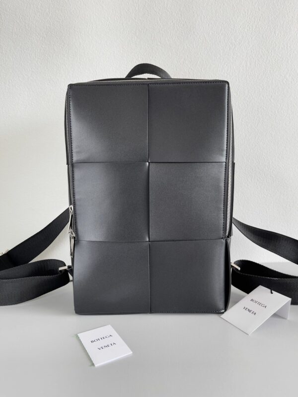 Bottega Veneta Arco Backpack Black/Green/Beige For Women 36cm / 14.7in