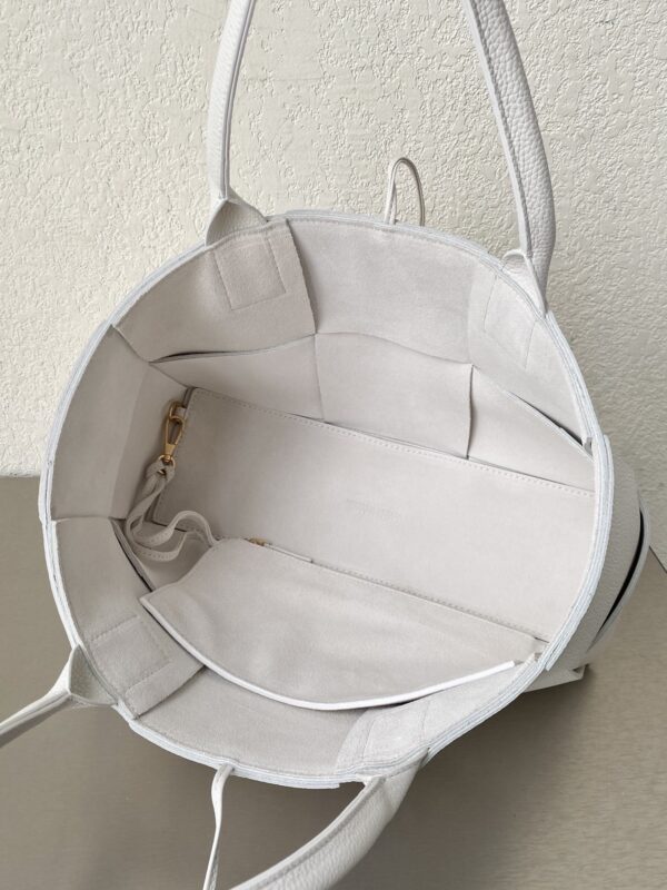 Bottega Veneta Arco Tote Bag For Women 11.8in/30cm In Chalk 652867VCP119009