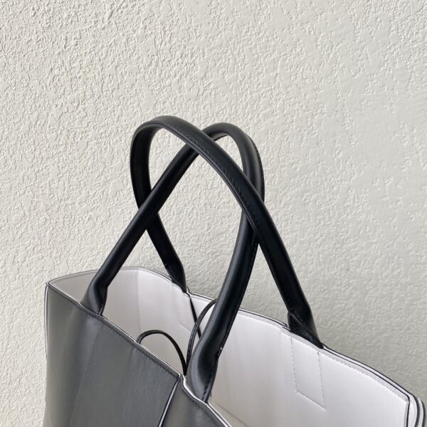 Bottega Veneta Arco Tote Bag For Women 14in/36cm In Black 609175VMAY31283