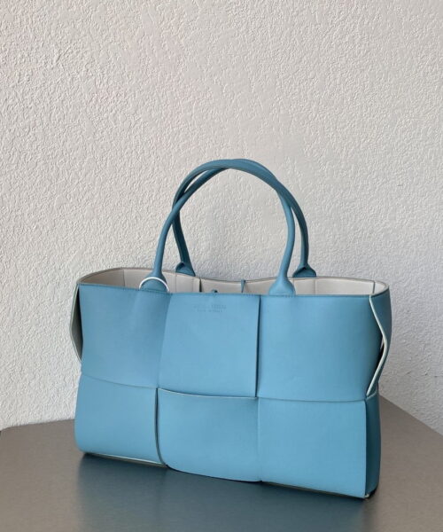Bottega Veneta Arco Tote Bag For Women 16.14in/41cm In Blue