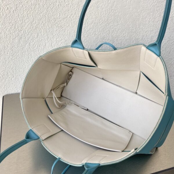 Bottega Veneta Arco Tote Bag For Women 16.14in/41cm In Blue