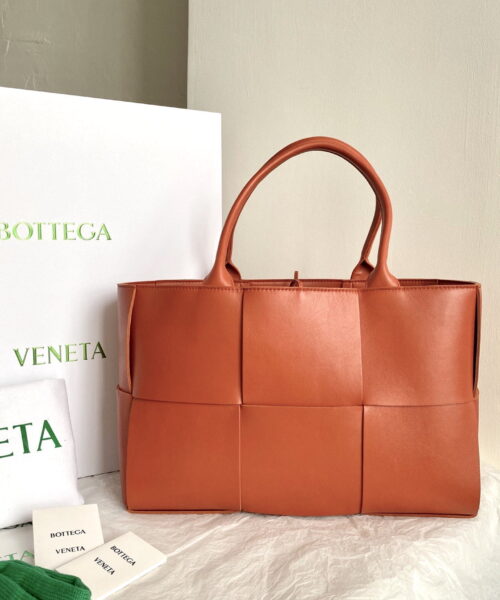 Bottega Veneta Arco Tote Bag For Women 16.14in/41cm In Brown 609175VMAY37660