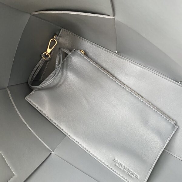 Bottega Veneta Arco Tote Bag For Women 16.14in/41cm