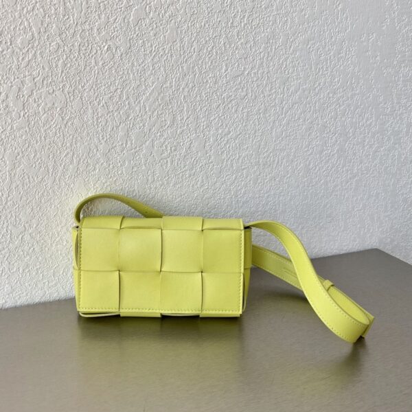 Bottega Veneta Belt Cassette Acid Kiwi, For Women, Women’s Bags 7in/18cm 668572VMAY17301