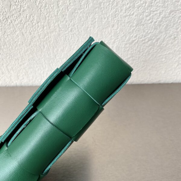 Bottega Veneta Belt Cassette Dark Green, For Women, Women’s Bags 6.9in/17.5cm
