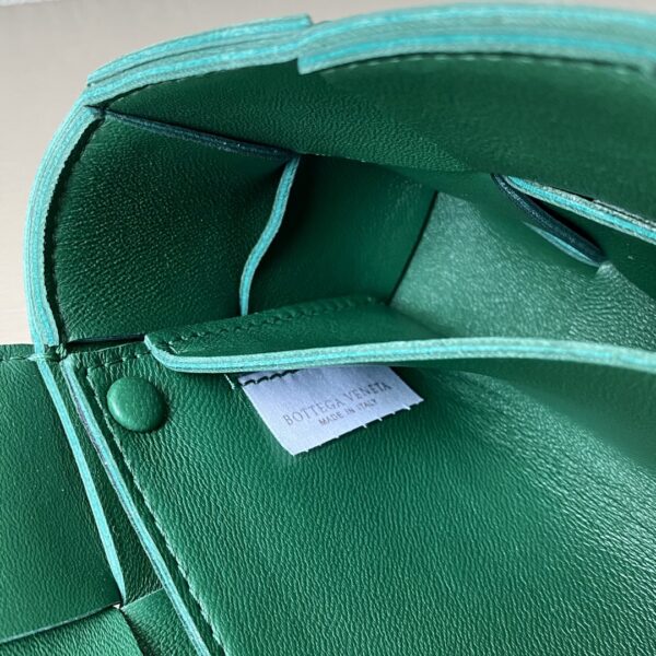 Bottega Veneta Belt Cassette Dark Green, For Women, Women’s Bags 6.9in/17.5cm