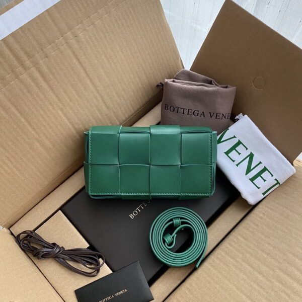 Bottega Veneta Belt Cassette Dark Green, For Women, Women’s Bags 6.9in/17.5cm