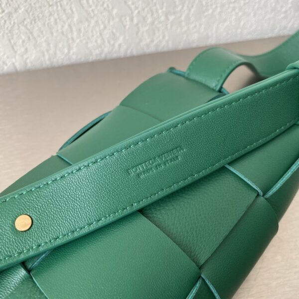 Bottega Veneta Belt Cassette Dark Green, For Women, Women’s Bags 6.9in/17.5cm