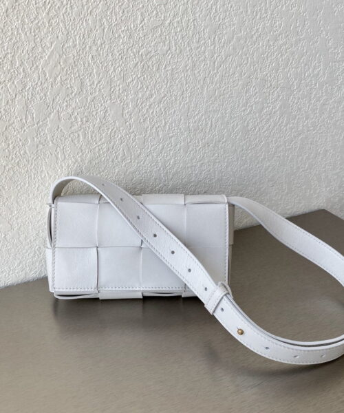 Bottega Veneta Belt Cassette White, For Women, Women’s Bags 7in/18cm 668572VMAY19009