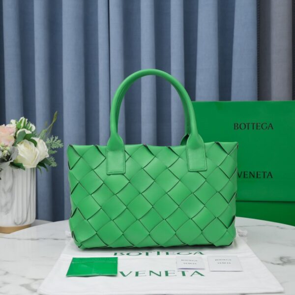 Bottega Veneta Braided Maxi Cava Tote Bag Green, For Women, Women's Bags 13.8in/35cm