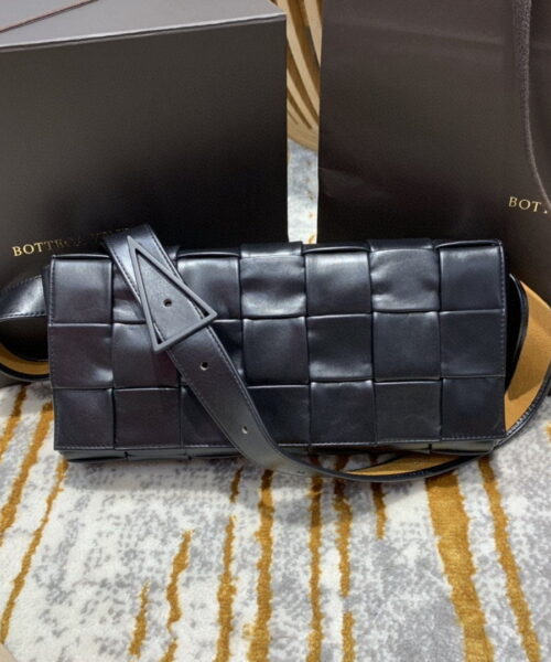 Bottega Veneta Brick Cassette Bag For Women 11in/28cm In Black 709360VMAY18425