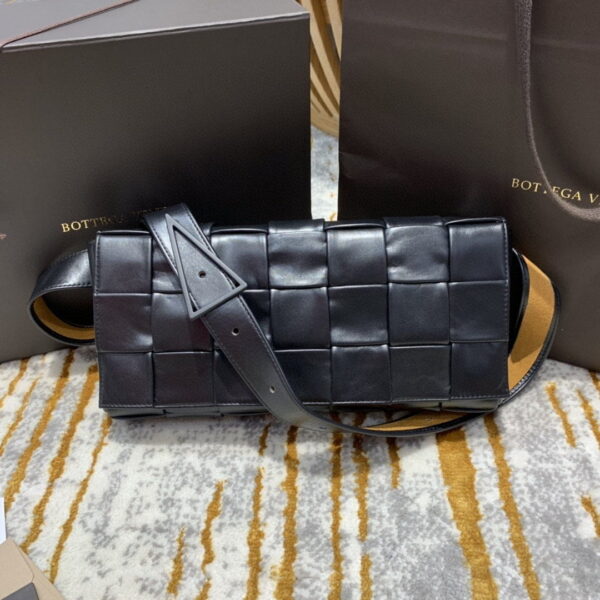 Bottega Veneta Brick Cassette Bag For Women 11in/28cm In Black 709360VMAY18425
